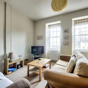 guestready-charming-2br-home-in-old-town-for-4-guests.edinburghhotelsuk.org/