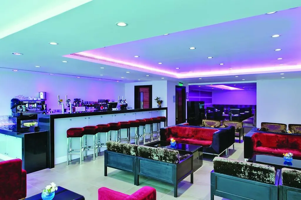 Hotel Leonardo Royal London Tower Bridge 4*,
